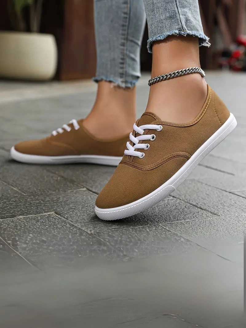 Düşük Tabanlı Bağcıklı Hafif ve Rahat Günlük Kullanım İçin Bej Kadın Sneaker