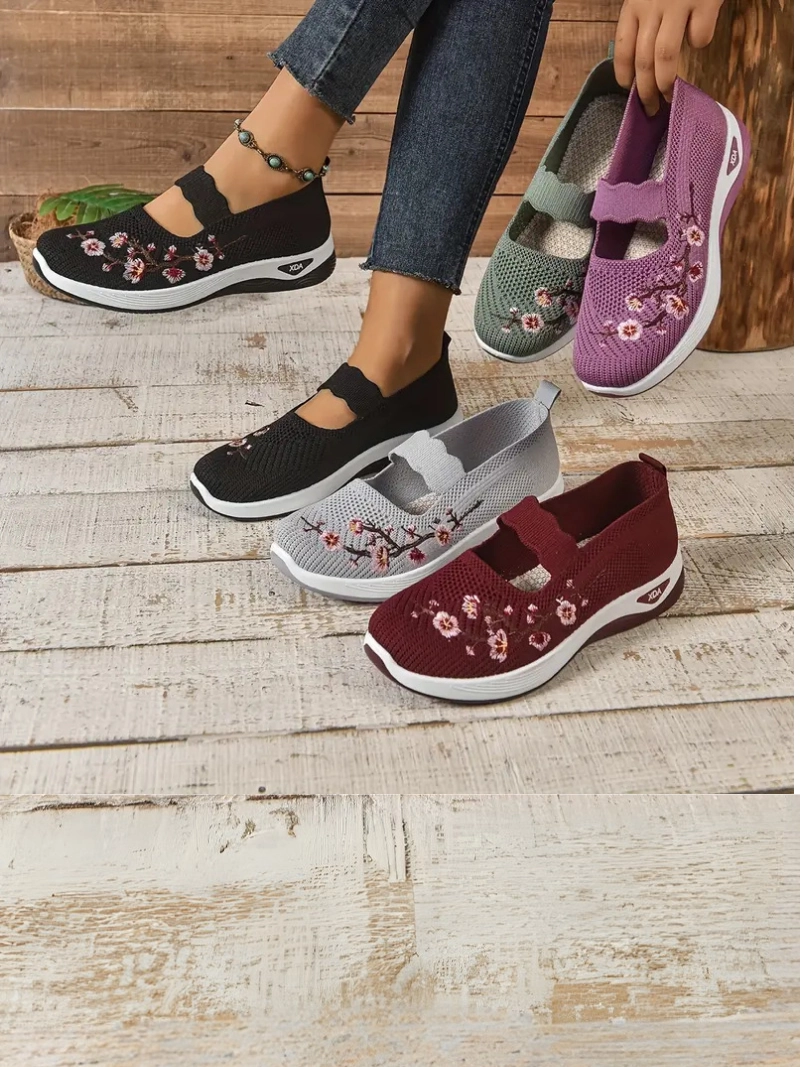 Kauçuk Tabanlı Üst Kumaş ve Astarlı Düşük Topuklu Rahat Gri Kadın Sneaker