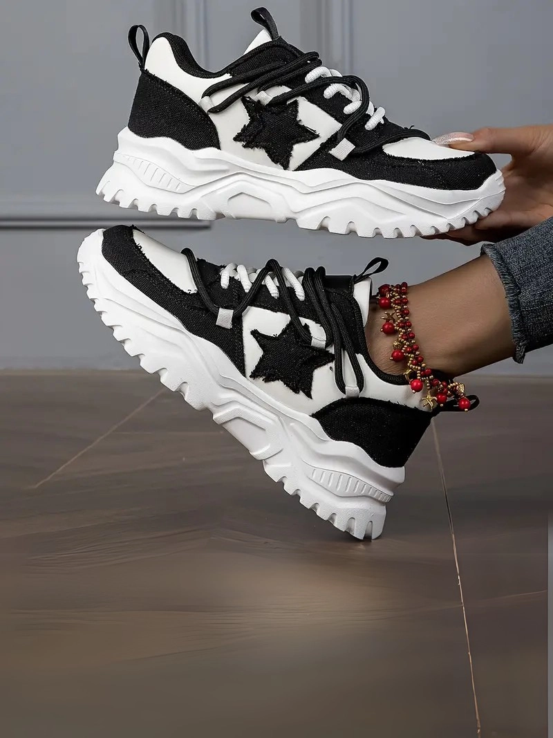 Retro Yıldız Desneli Bağcıklı Kaymaz Taban Hafif Her Mevsim Siyah Kadın Sneaker Ayakkabı