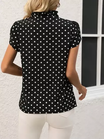 Kısa Kollu Nokta Desenli Siyah Kadın Gömlek